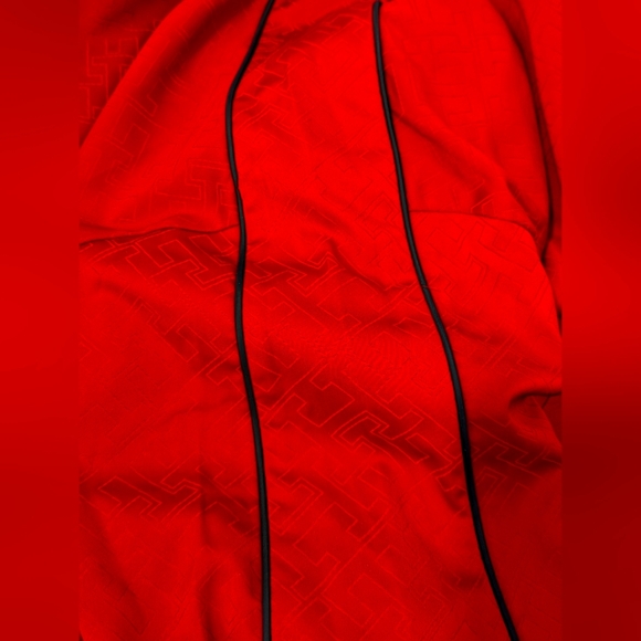 Tommy Hilfiger Men's Medium reversible, water resistant windbreaker (NWT) - Picture 11 of 16